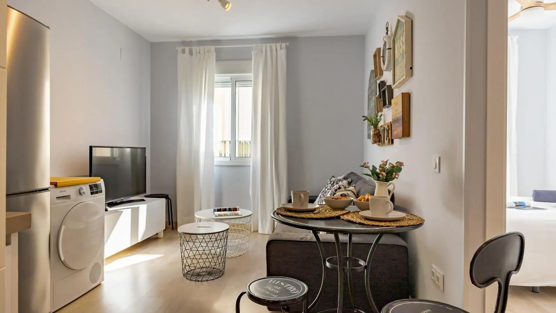 Charming 2 Bedroom Apartment At Iconic Triana Neighborhood By Ocityzen Sewilla