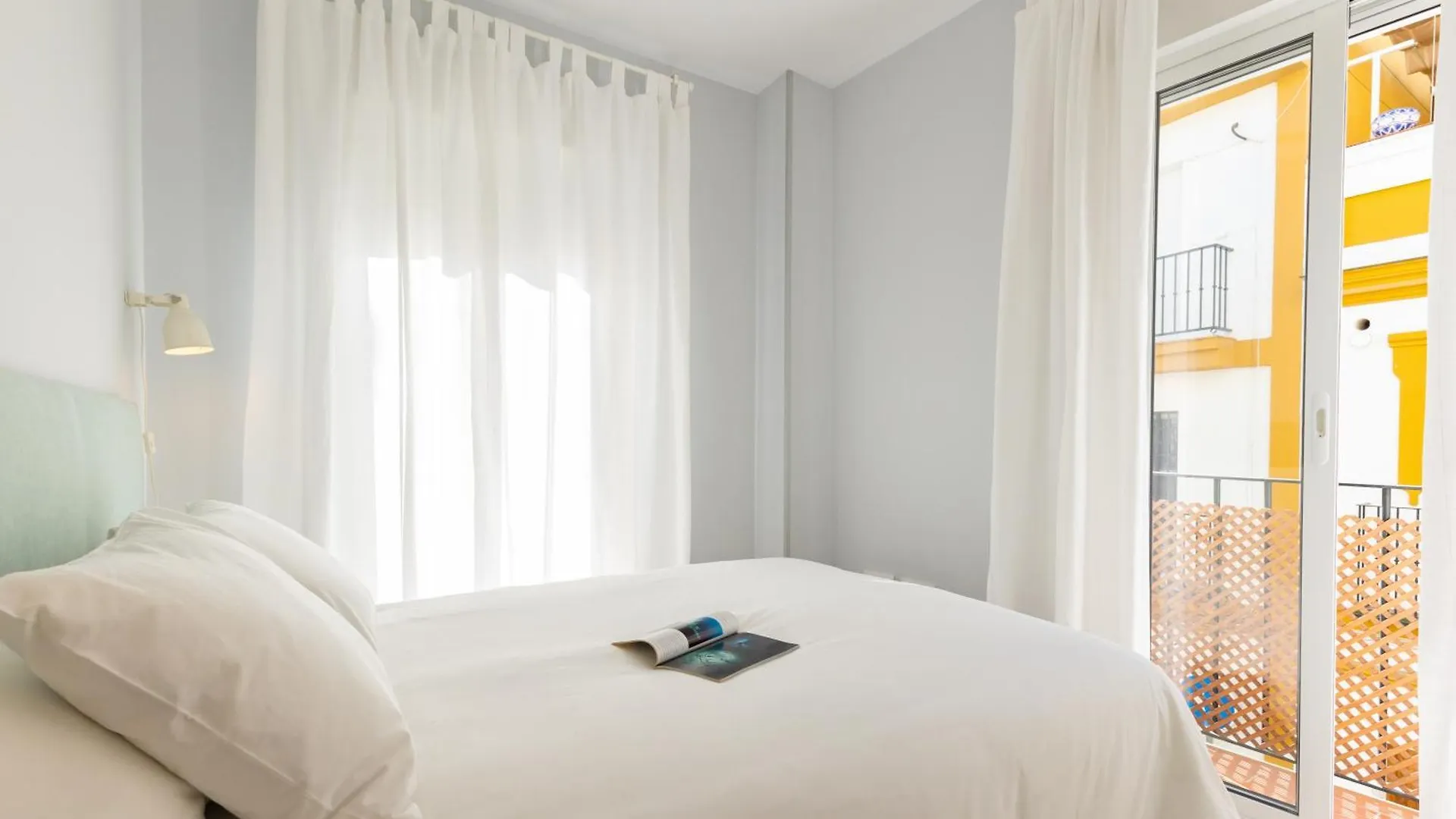 Charming 2 Bedroom Apartment At Iconic Triana Neighborhood By Ocityzen Sewilla