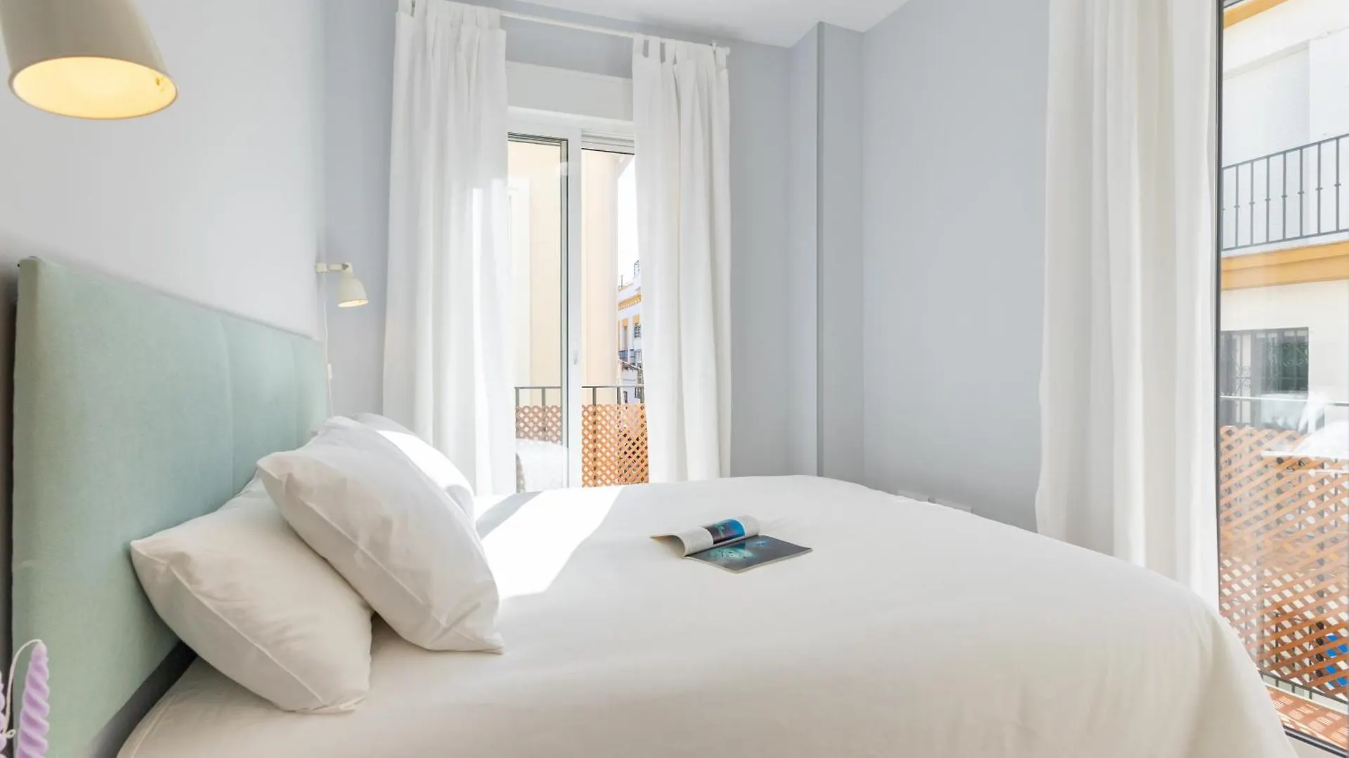 Charming 2 Bedroom Apartment At Iconic Triana Neighborhood By Ocityzen Sewilla Hiszpania