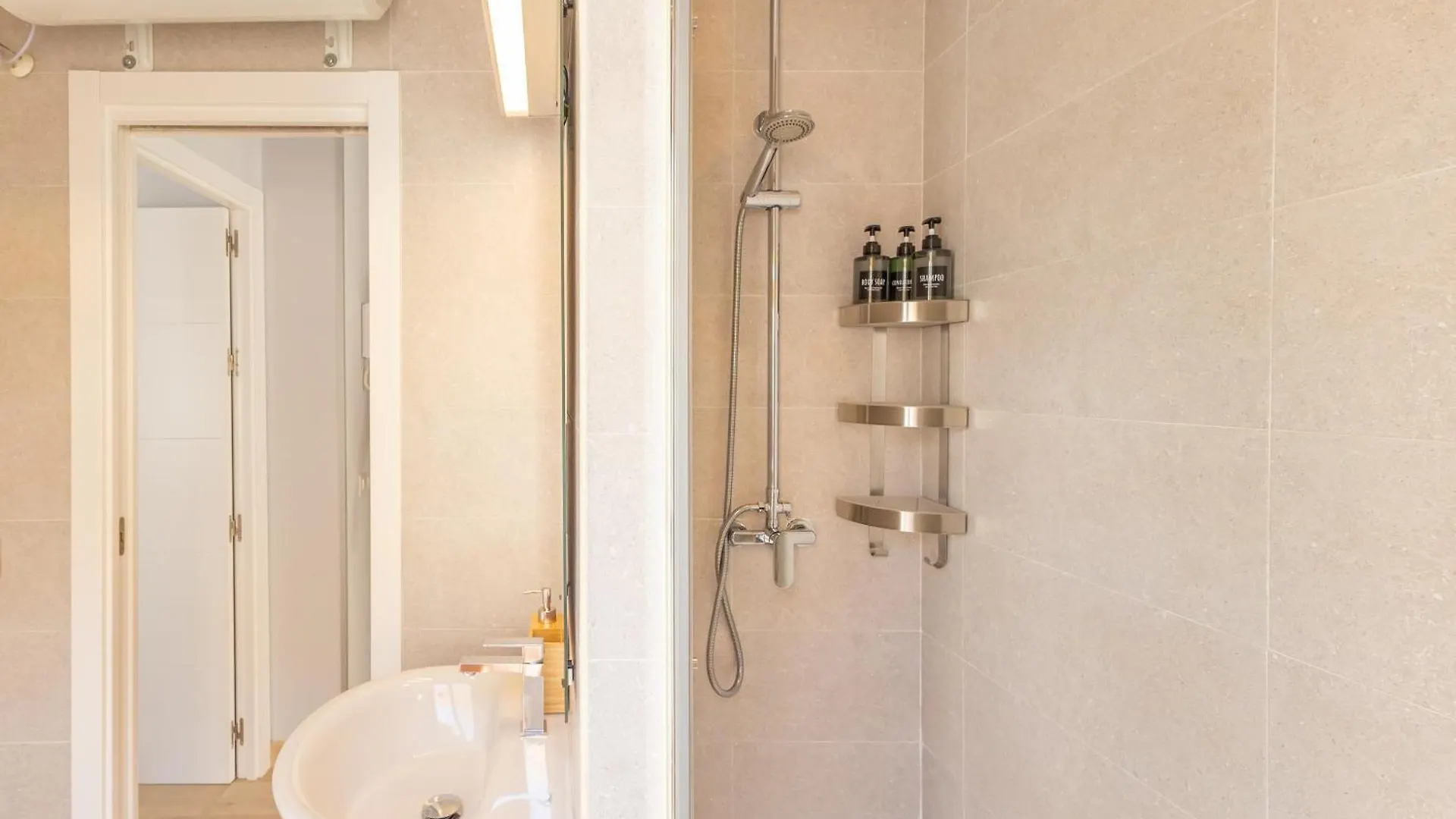 Charming 2 Bedroom Apartment At Iconic Triana Neighborhood By Ocityzen Sewilla