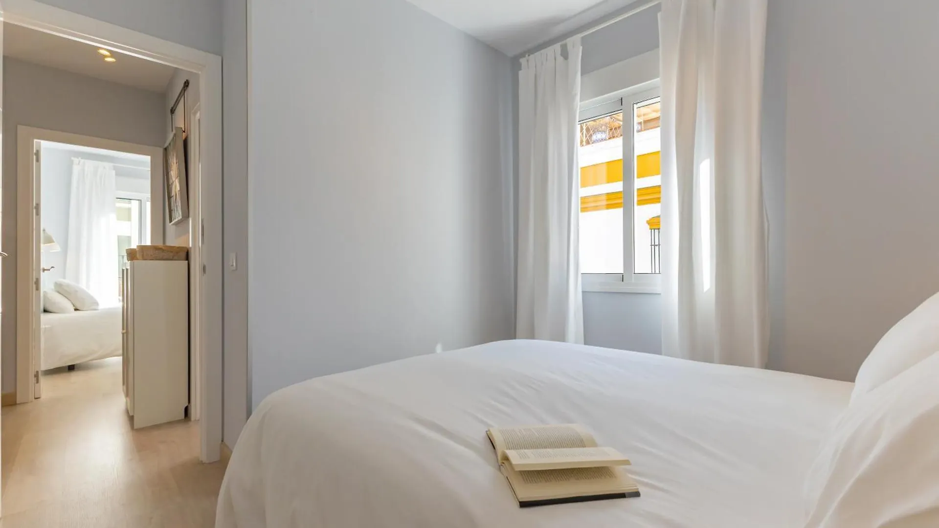 Charming 2 Bedroom Apartment At Iconic Triana Neighborhood By Ocityzen Sewilla Hiszpania